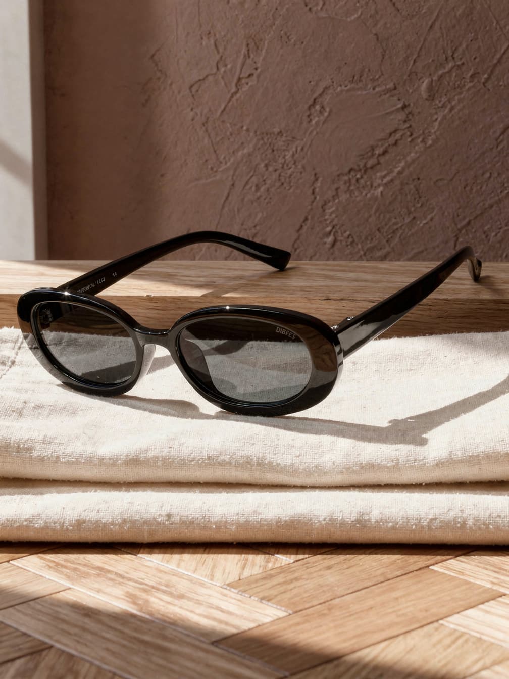 Lunettes de soleil ovales Bertille – Noir