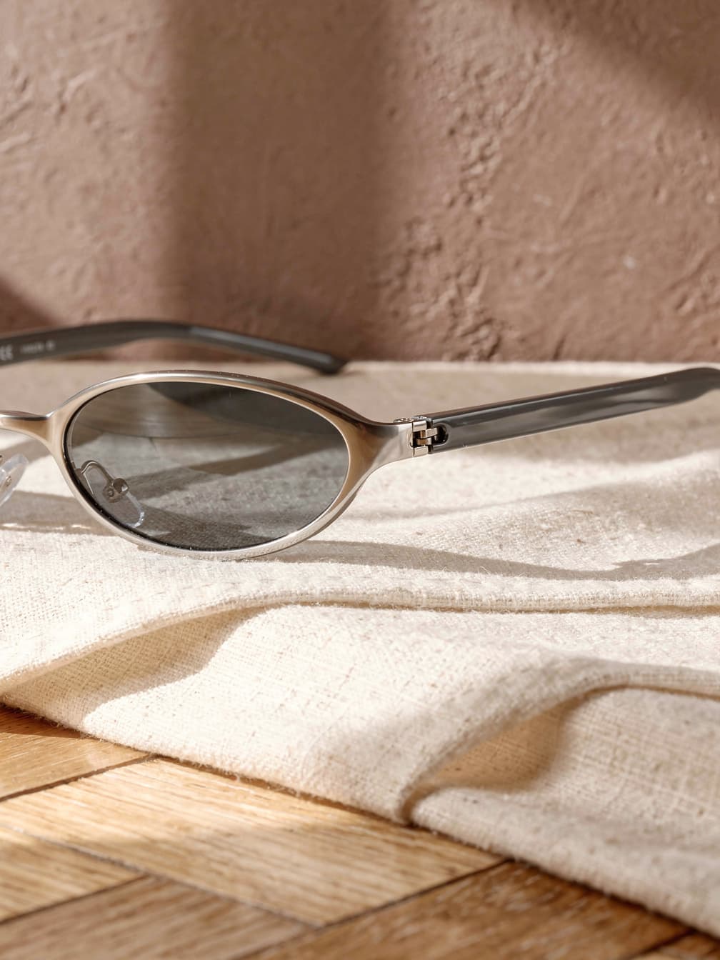 Lunettes de soleil ovales Isaure – Gris