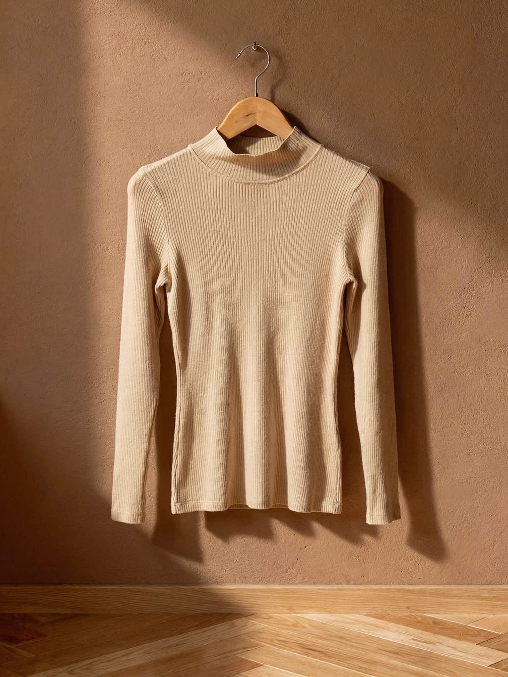 Pull col montant Noémie – Beige