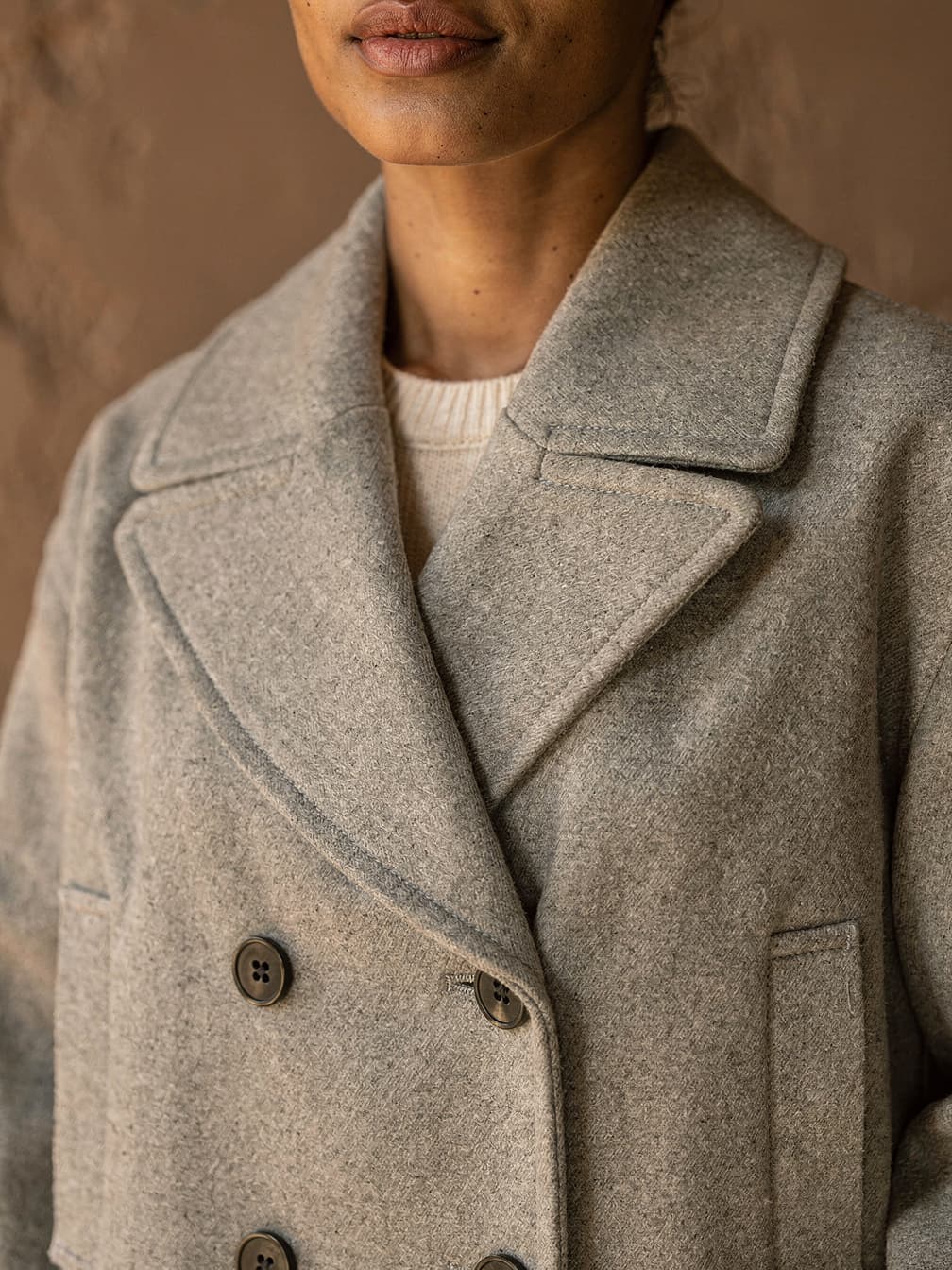 Manteau court croisé Philippine – gris clair