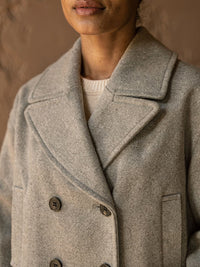 Manteau court croisé Philippine – gris clair