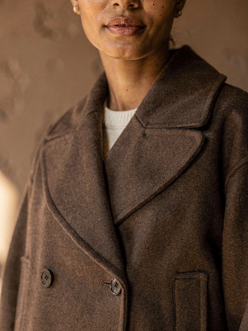 Manteau court croisé Philippine – Maron foncé